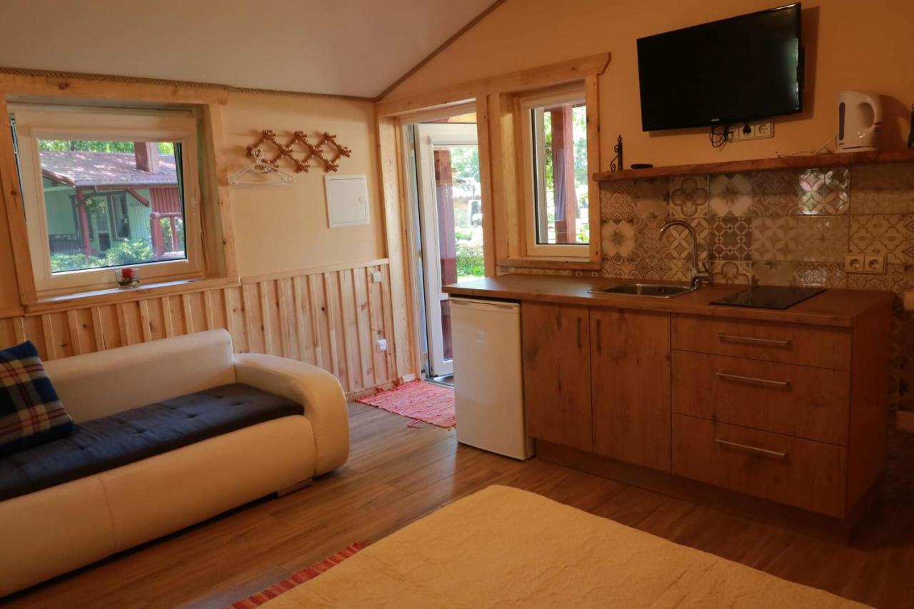 Namelis Nr 2 Adeles Sodyba Muize Buitenkant foto